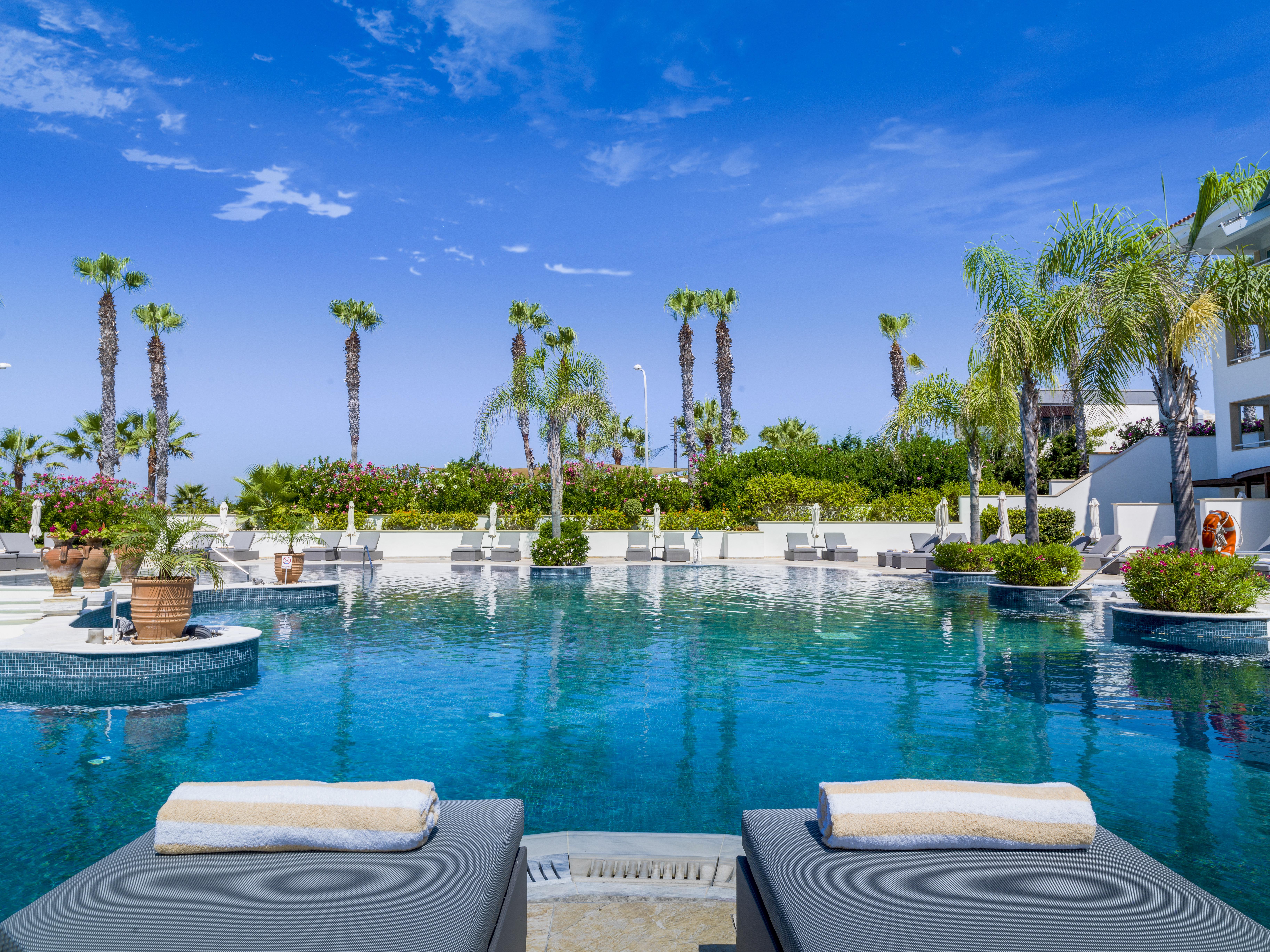 Olympic Lagoon Resort Paphos Buitenkant foto