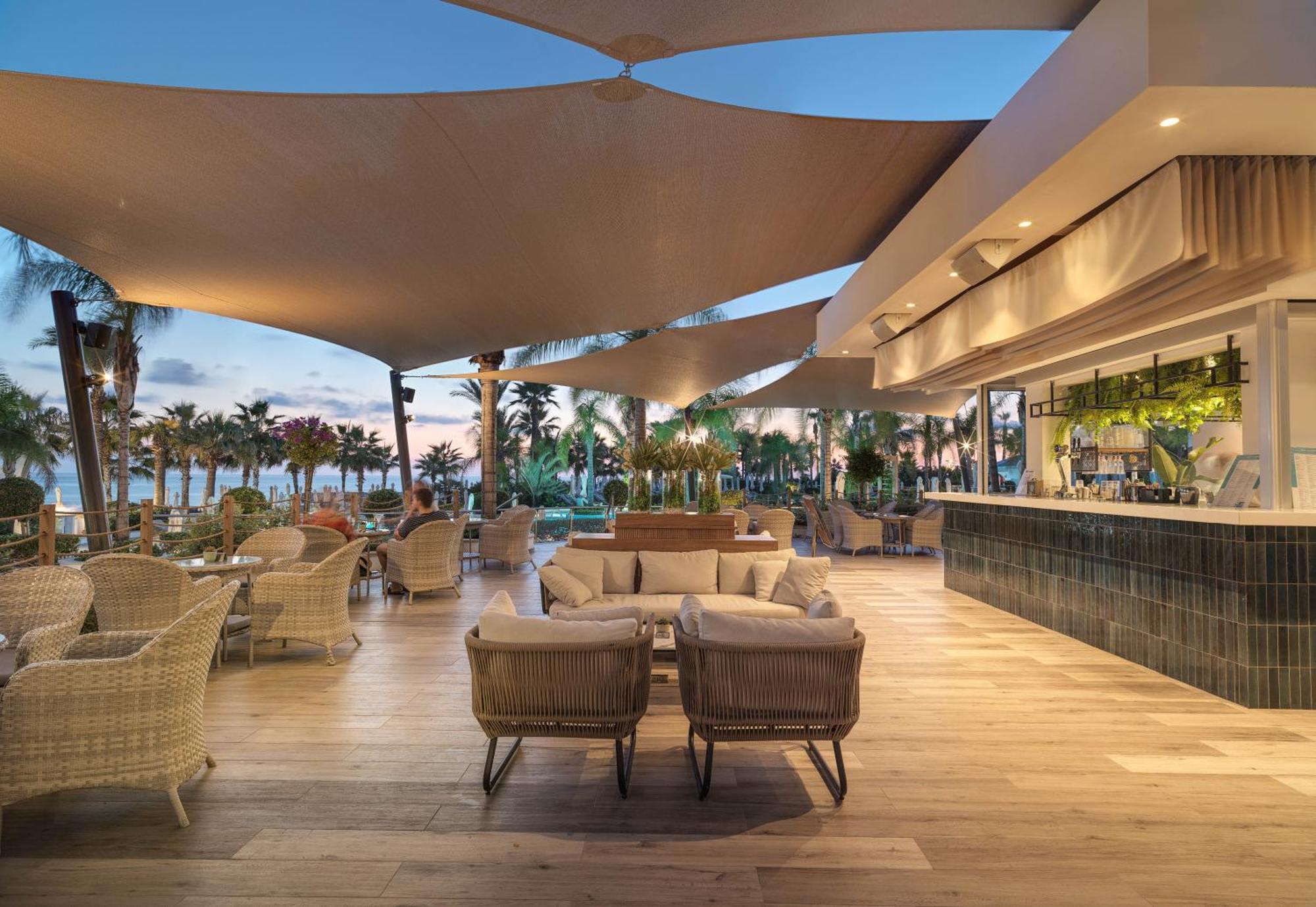 Olympic Lagoon Resort Paphos Buitenkant foto