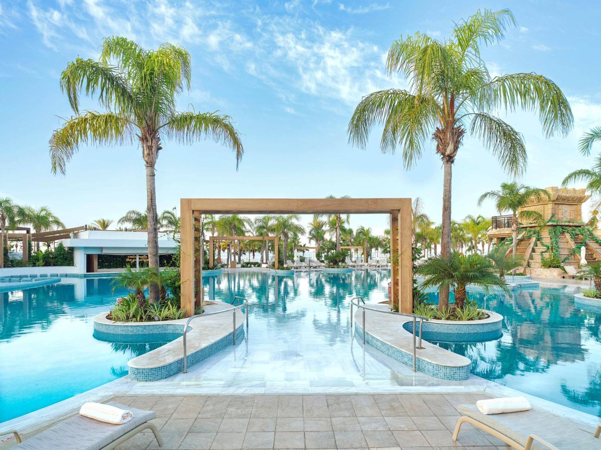 Olympic Lagoon Resort Paphos Buitenkant foto